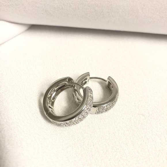 18k White Gold Filled Diamond Earrings - Picture 5 of 6